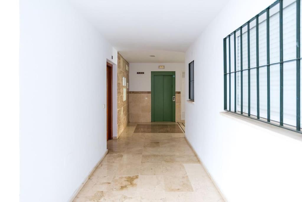 Apartamento Con Parking Gratis En El Centro De Malaga Exterior photo